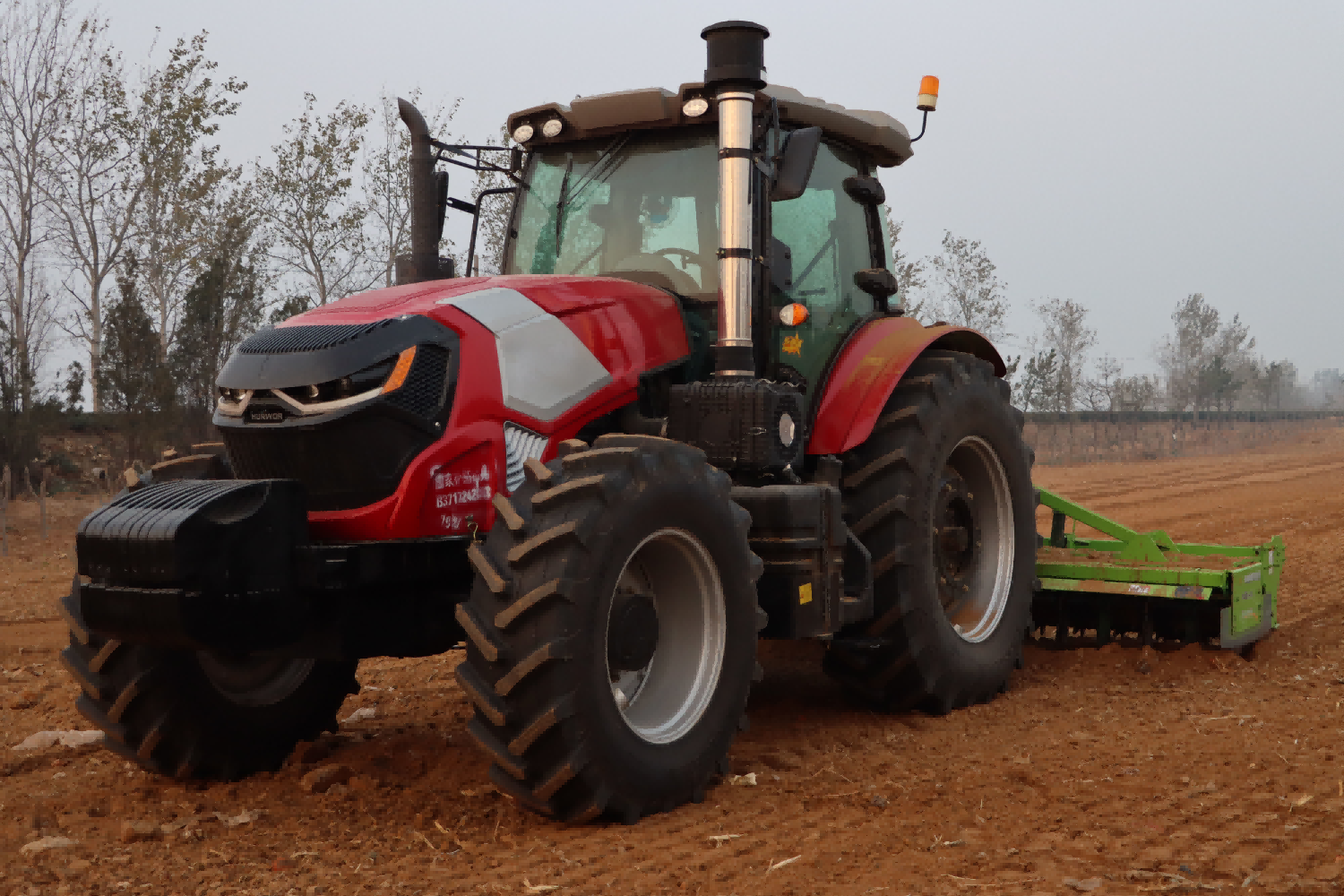 Kako izbrati ustrezno kmetijsko orodje za traktor